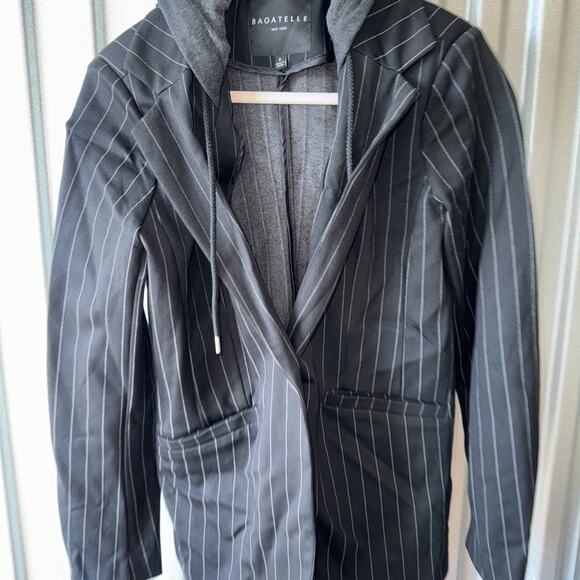 3 for $9 Bagatelle striped hooded blazer s - Picture 2 of 4